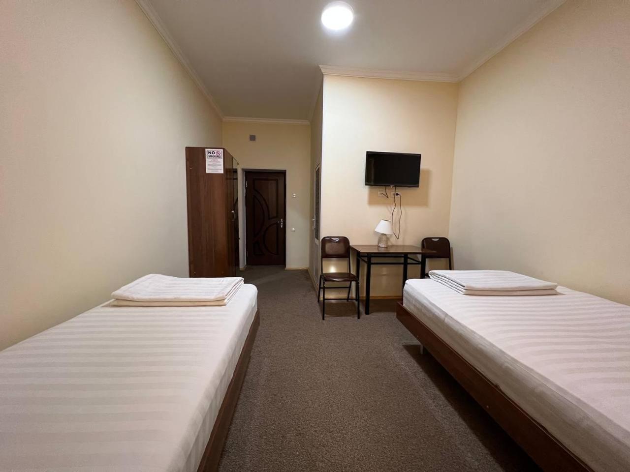 Orom Hotel Фергана Экстерьер фото