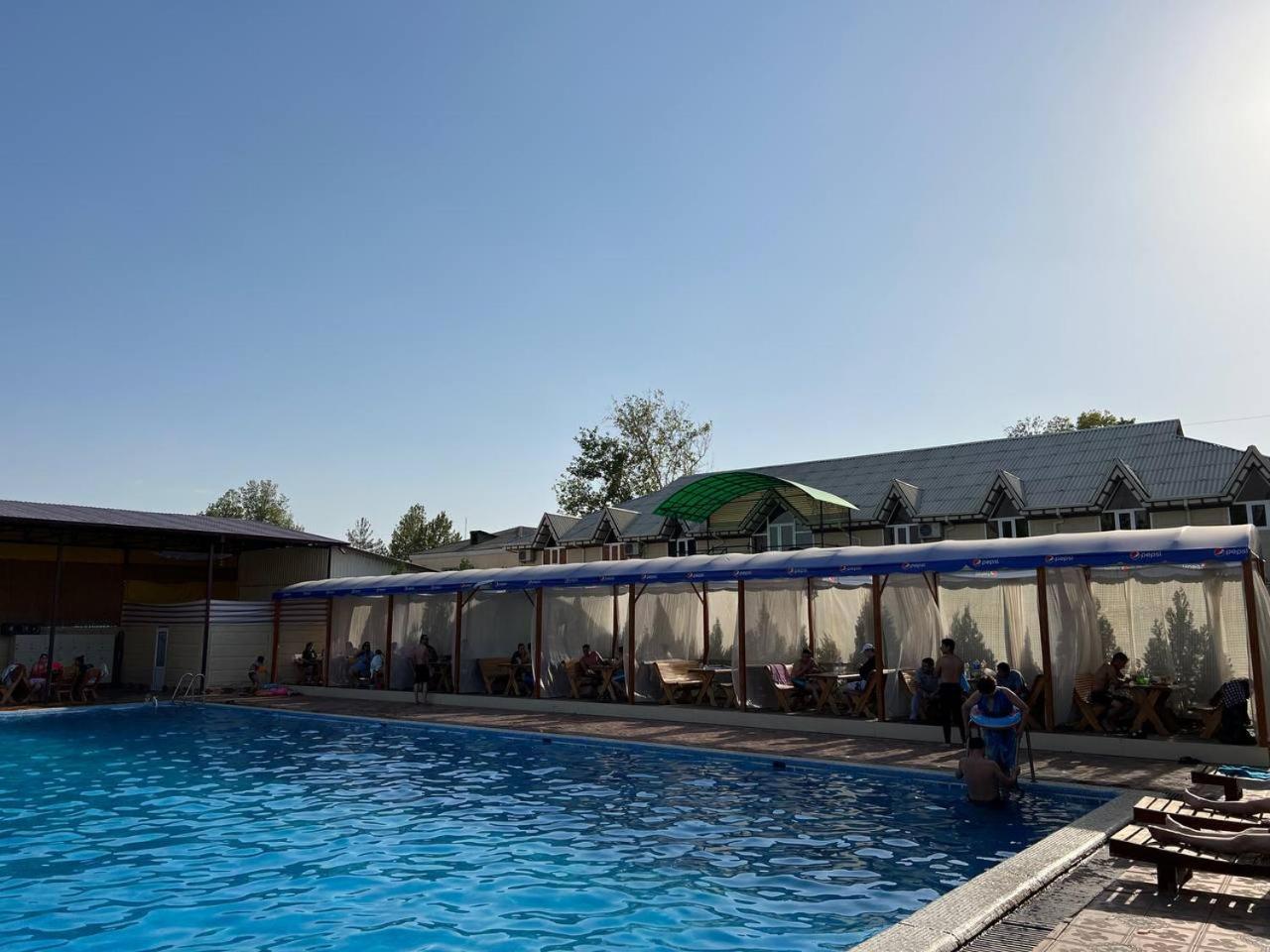 Orom Hotel Фергана Экстерьер фото