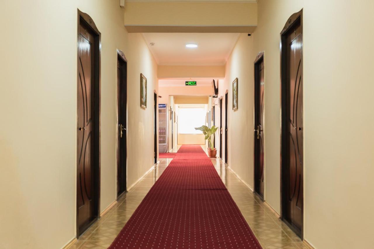 Orom Hotel Фергана Экстерьер фото