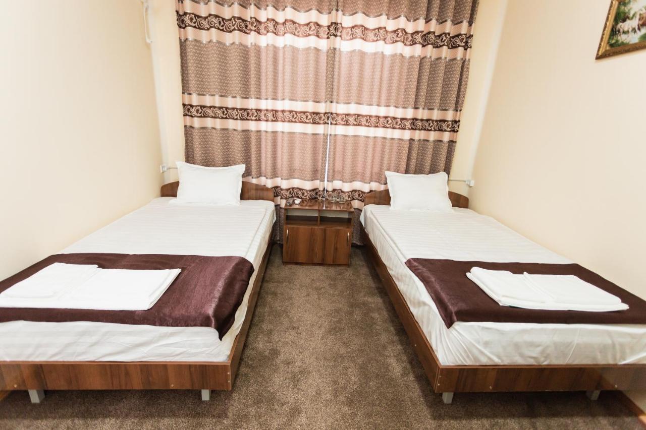 Orom Hotel Фергана Экстерьер фото
